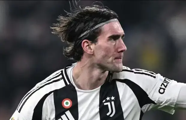 Liverpool Weigh Striker Move Despite Wages