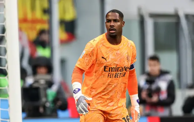 Maignan Contract Talks Milan Salary Deadlock